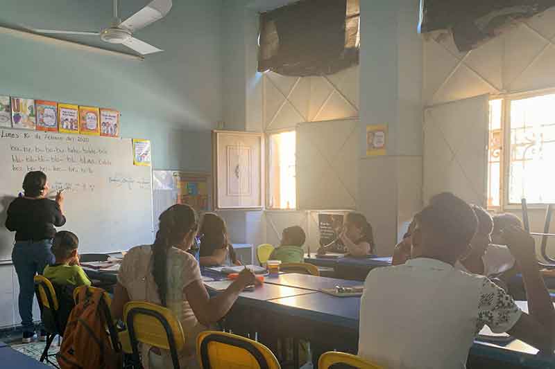 Kinder lernen in Schule in Mexiko