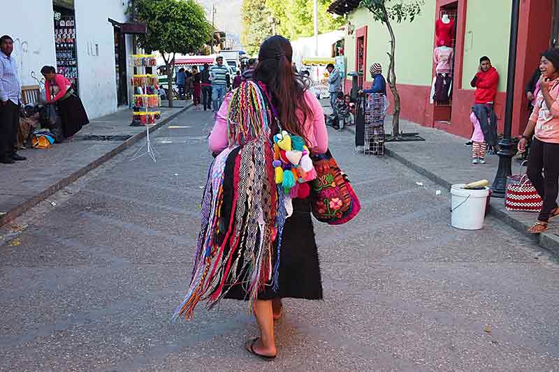 Frau mit Schmuck San Cristobal, Mexico