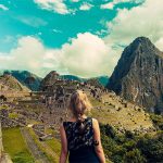 Celia vor dem Machu Picchu